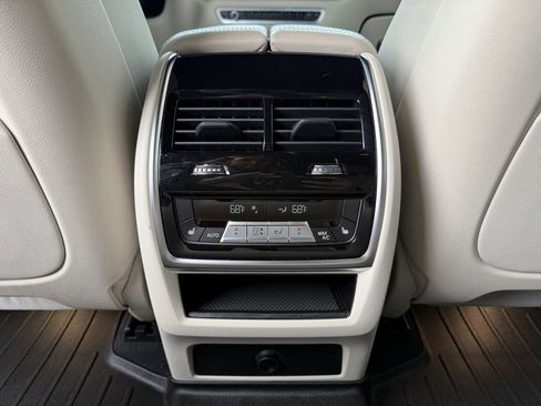 Used 2021 BMW X5 xDrive40i w/ Executive Package image 38