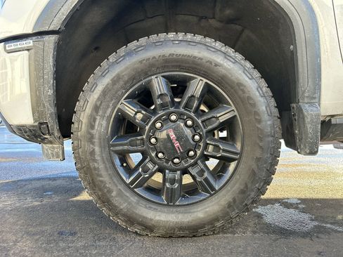 Used 2024 GMC Sierra 2500 AT4 w/ AT4 Premium Plus Package image 27