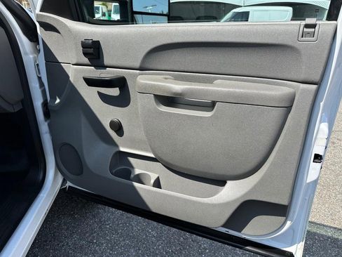 Used 2012 Chevrolet Silverado 3500 W/T image 32