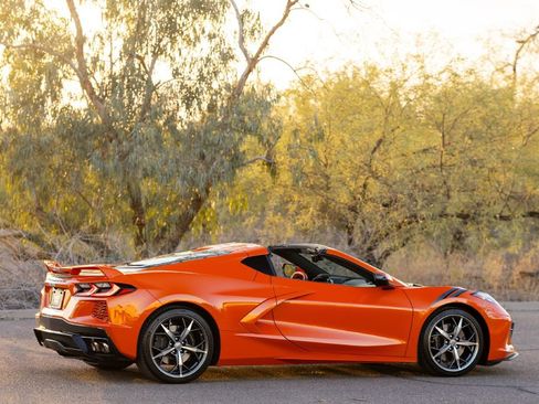 Used 2021 Chevrolet Corvette Stingray Premium Cpe w/ Z51 Performance Package RWD image 19