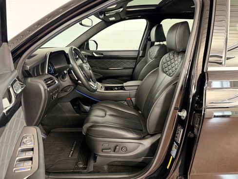 Used 2022 Hyundai Palisade Calligraphy image 12