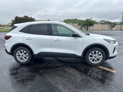 Used 2024 Ford Escape Active AWD/4WD image 4