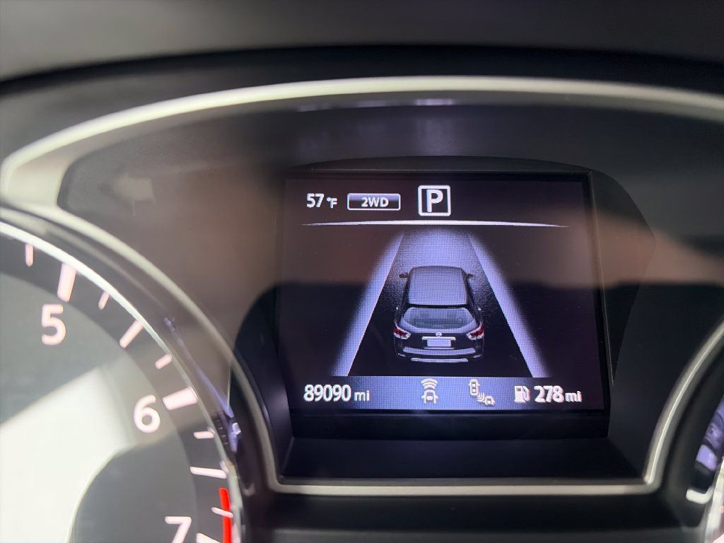 Used 2020 Nissan Pathfinder SV AWD/4WD image 17