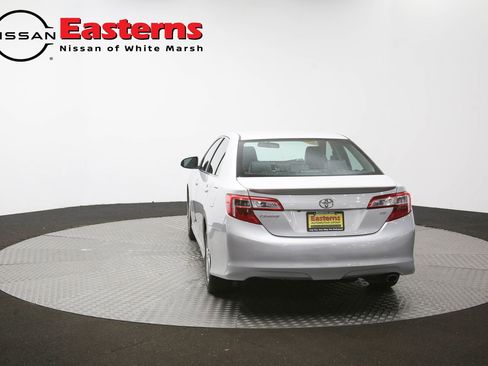 Used 2014 Toyota Camry SE FWD image 35