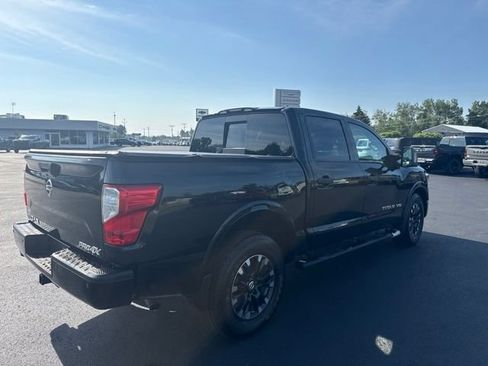 Used 2019 Nissan Titan PRO-4X AWD/4WD image 5