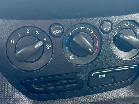 Used 2018 Ford Transit Connect XL image 20