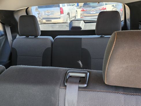 Used 2019 Chevrolet Traverse LS FWD image 11