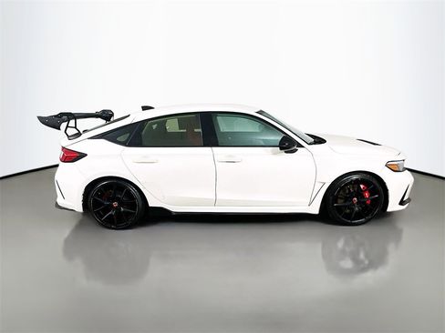 Used 2023 Honda Civic Type R image 7