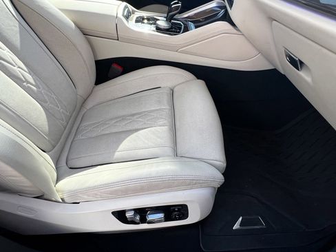 Used 2023 BMW X6 xDrive40i w/ M Sport Package image 45