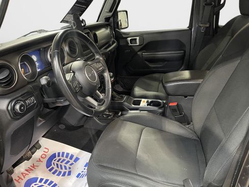 Used 2021 Jeep Wrangler Unlimited Sport image 3