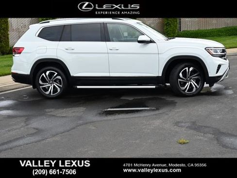 Used 2021 Volkswagen Atlas SEL Premium image 3