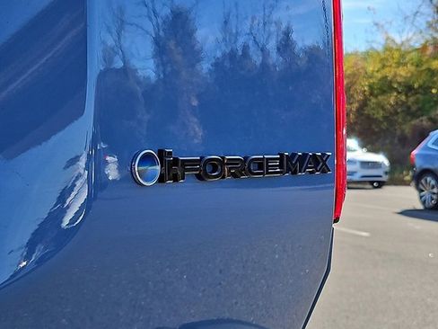 Used 2025 Toyota Land Cruiser image 32