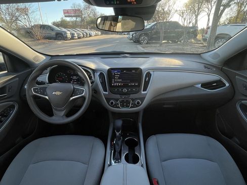 Used 2024 Chevrolet Malibu LT image 10