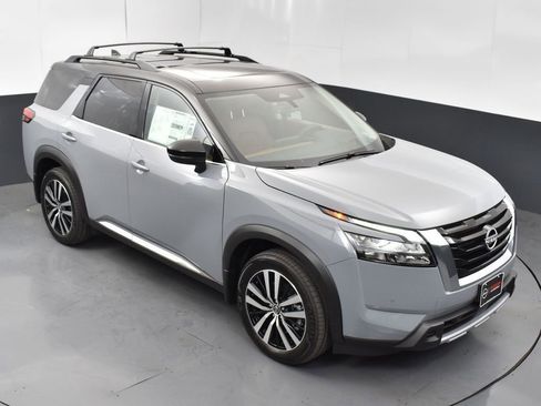 New 2025 Nissan Pathfinder Platinum w/ Cargo Package image 47