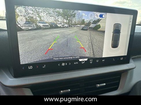 New 2026 Ford Explorer Active RWD image 28