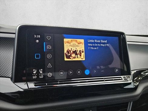 Used 2025 Volkswagen Atlas Cross Sport SEL R-Line image 19