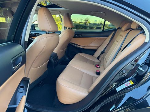 Used 2014 Lexus IS 350 w/ Navigation Package RWD image 35