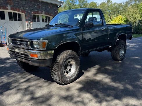 Used 1992 Toyota Pickup Deluxe image 21