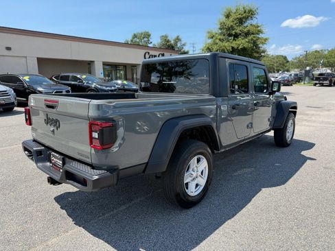 Used 2020 Jeep Gladiator Sport w/ Quick Order Package 24S AWD/4WD image 8