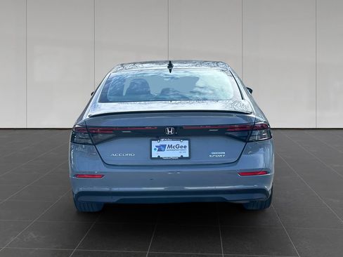 Used 2025 Honda Accord Sport image 4