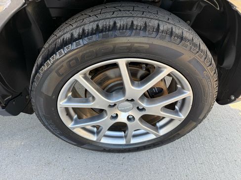 Used 2014 Dodge Journey R/T w/ Flexible Seating Group image 12