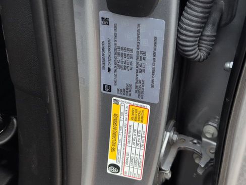 Used 2023 GMC Yukon Denali w/ Denali Reserve Package image 11