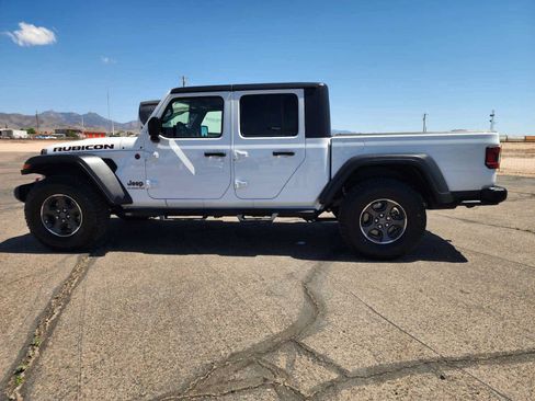 Used 2021 Jeep Gladiator Rubicon AWD/4WD image 8