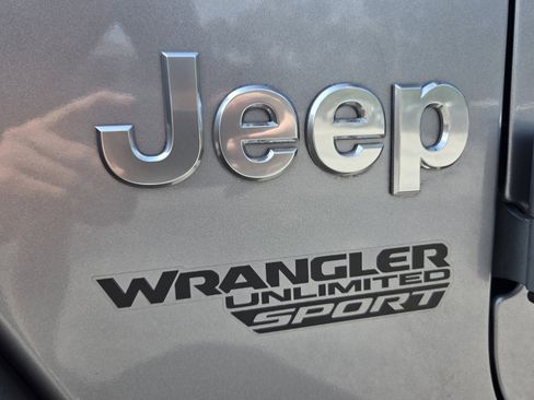 Used 2020 Jeep Wrangler Unlimited Sport S w/ Sun And Sound Package AWD/4WD image 11