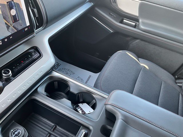 Used 2025 Ford Expedition Max Active RWD image 16