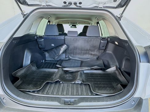 Used 2023 Toyota RAV4 LE image 17