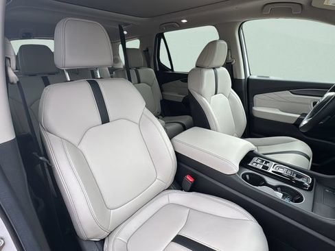 Certified 2026 Honda Pilot Touring image 18
