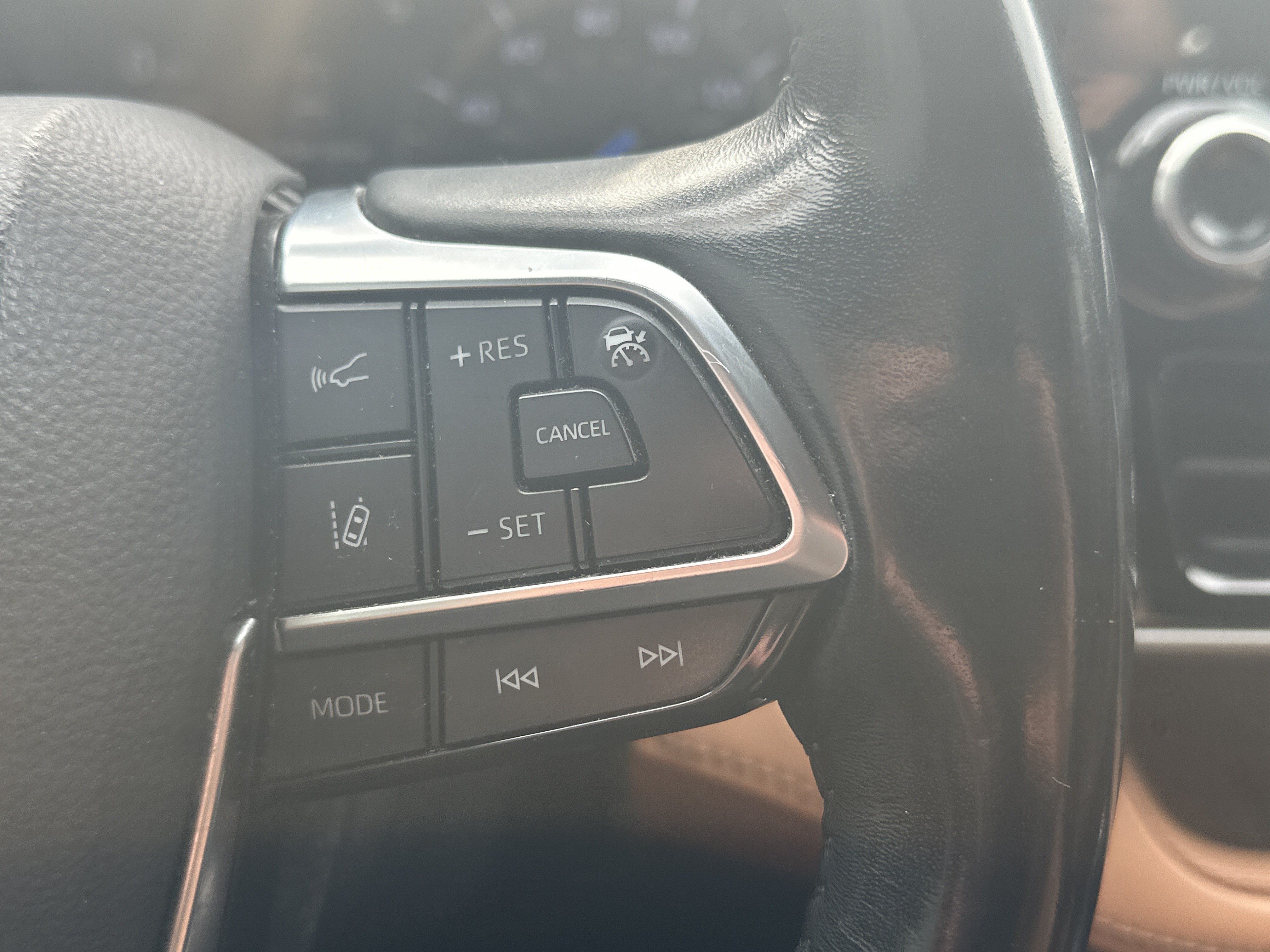 Used 2021 Toyota Highlander Platinum AWD/4WD image 19
