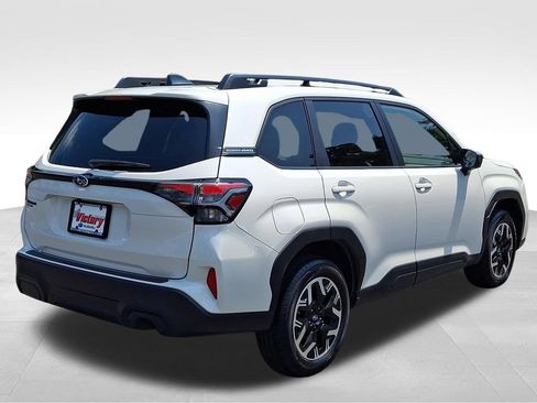 Certified 2025 Subaru Forester Premium AWD/4WD image 6