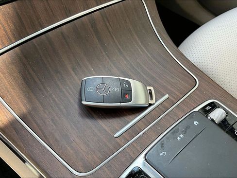 Certified 2022 Mercedes-Benz GLC 300 4MATIC image 10