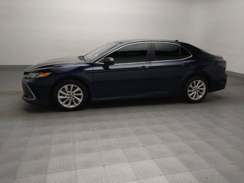 Used 2021 Toyota Camry LE image 2