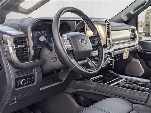 Used 2026 Ford F450 Platinum w/ FX4 Off-Road Package AWD/4WD image 10