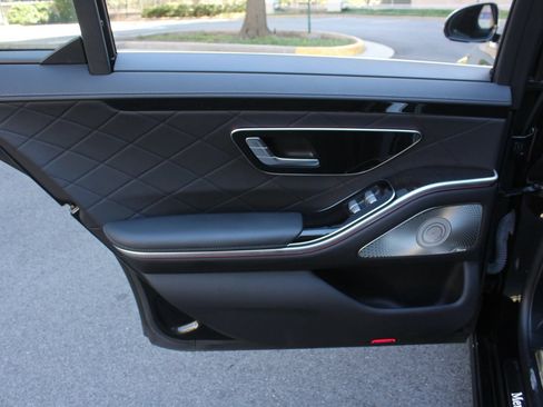 Used 2022 Mercedes-Benz S 500 4MATIC image 21