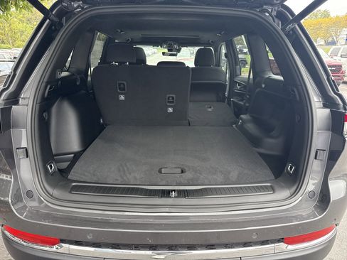 New 2025 Jeep Grand Cherokee Laredo X w/ Luxury Tech Group I image 5