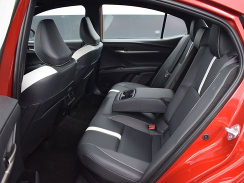 Used 2025 Toyota Camry SE FWD image 12