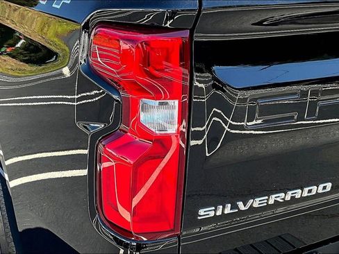 Used 2024 Chevrolet Silverado 1500 RST AWD/4WD image 21