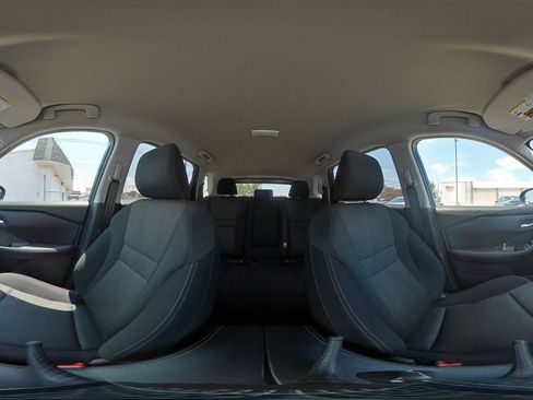 Used 2025 Nissan Rogue SV FWD image 44