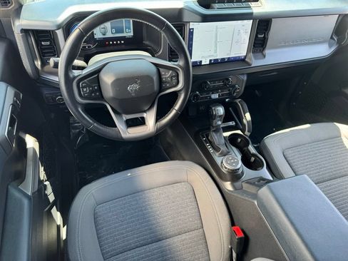 Certified 2022 Ford Bronco Outer Banks w/ Sasquatch Package AWD/4WD image 10