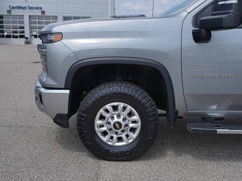 Used 2025 Chevrolet Silverado 2500 LT w/ Convenience Package AWD/4WD image 11