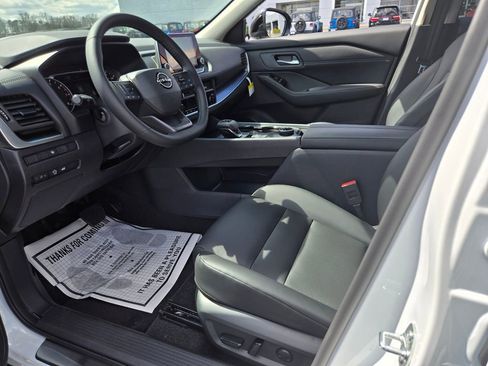 New 2026 Nissan Rogue Dark Armor image 4