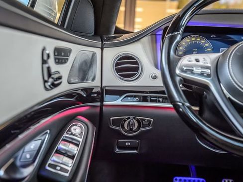 Used 2018 Mercedes-Benz S 560 4MATIC Sedan image 30