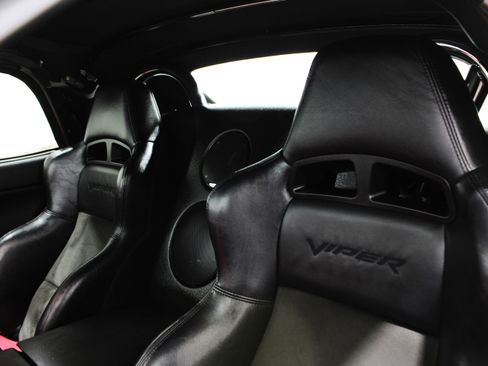 Used 2004 Dodge Viper SRT-10 RWD image 6