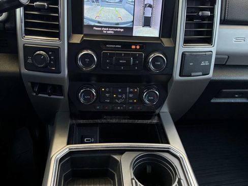 Used 2019 Ford F250 Lariat w/ Chrome Package AWD/4WD image 17