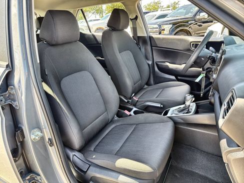 Used 2022 Hyundai Venue SE FWD image 23