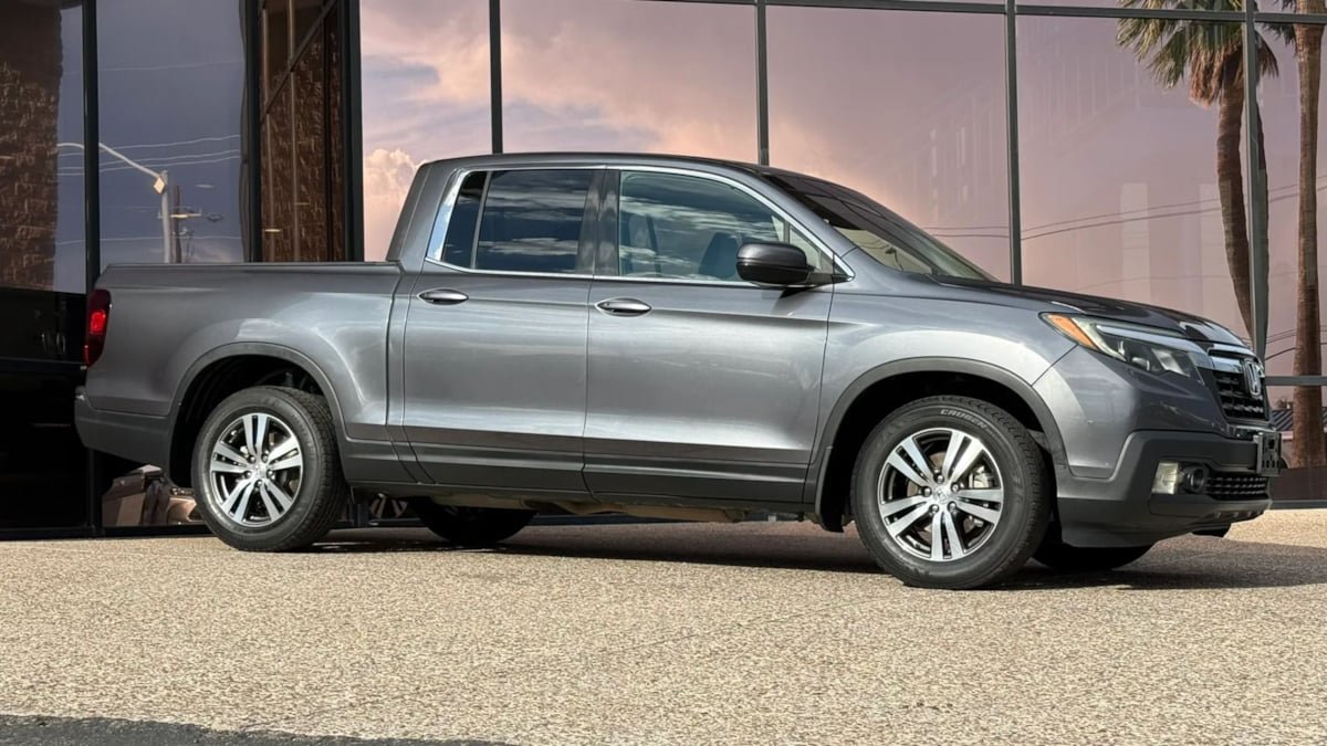Used 2017 Honda Ridgeline RTS image 16