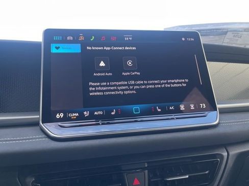 New 2026 Volkswagen Tiguan SE R-Line FWD image 16